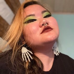 Meet your Posher, Angi